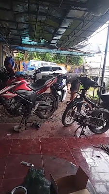 Aki 2 garage