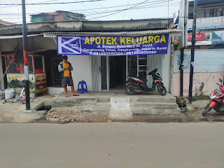 Apotik Khan