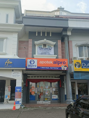 Apotik Permata Buana