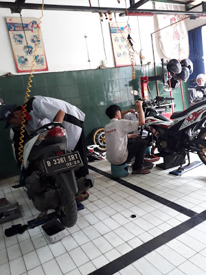 Bengkel Aura Motor
