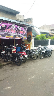 BENGKEL MOTOR BALAP