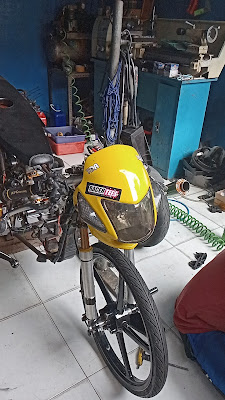 Bengkel motor kecil