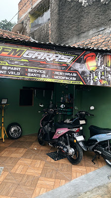 Bengkel Motor Omen Sound