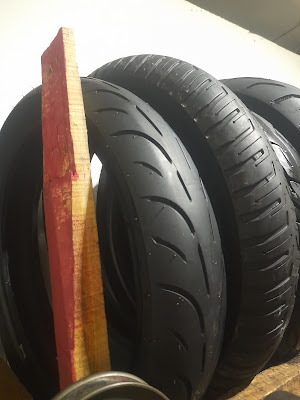 Bengkel motor servis dan tambel ban