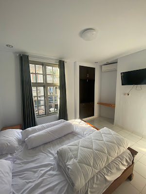 C4 homestay