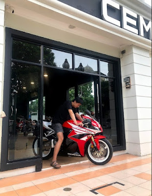 CEM showroom