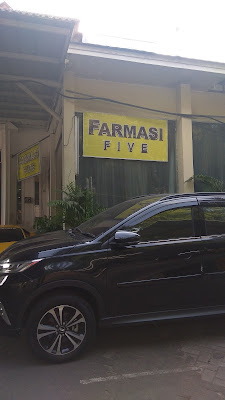 Farmasi Five, Apotik