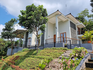 Moya Villa & Resto