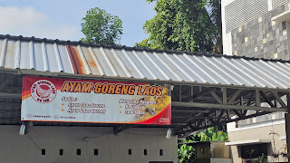 Omah Kue Bu Iin & Ayam Goreng Laos Bu Iin