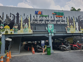 Parkir Motor Stasiun Senen