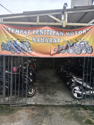 Parkiran sahabat motor